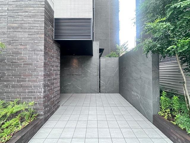 LUMINOUS三国本町