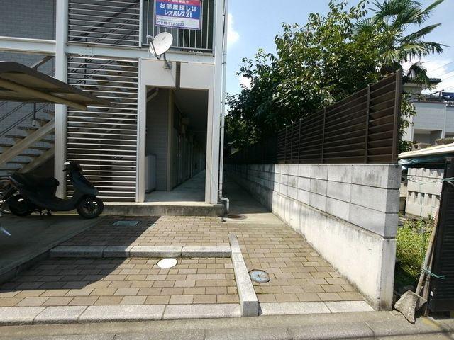 レオパレスツカサ