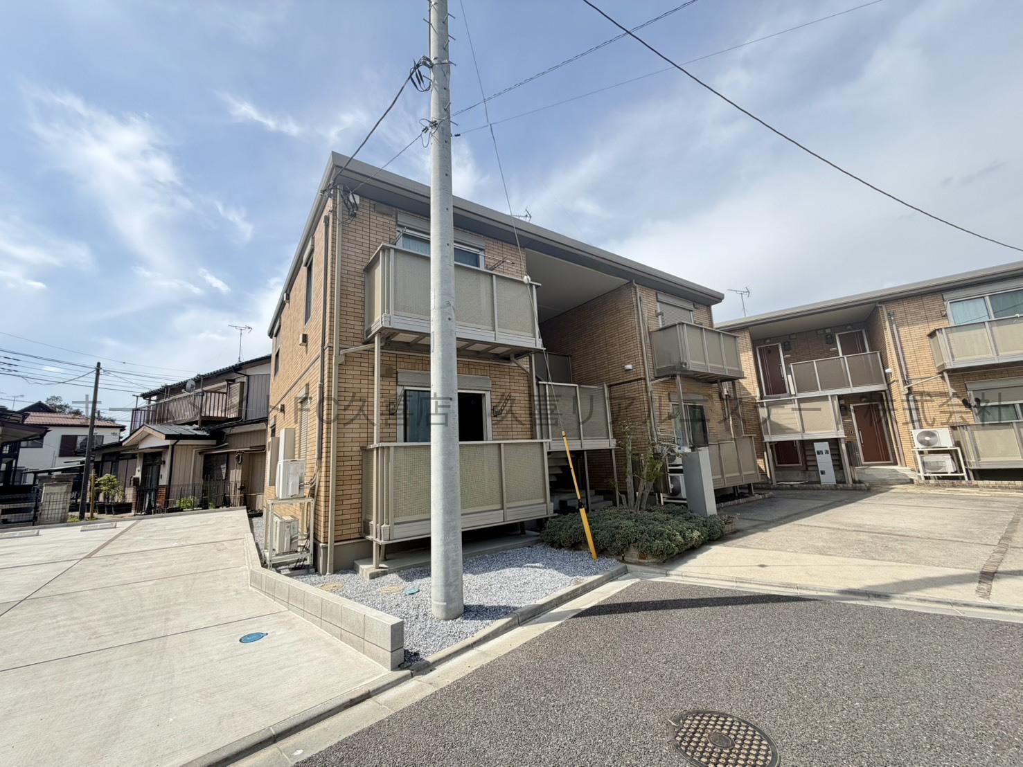 ROSE COURT B