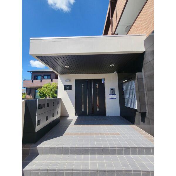 S&F MANSION