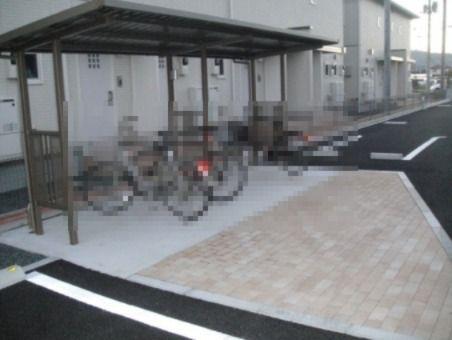 ロイヤル プレイス B