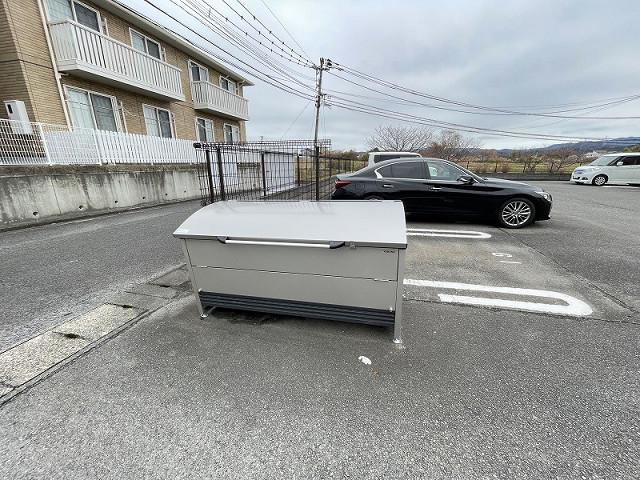 ウィステリア  A棟