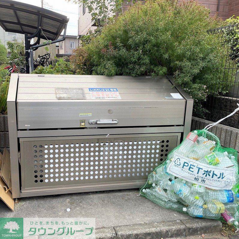 レオパレスシティーE