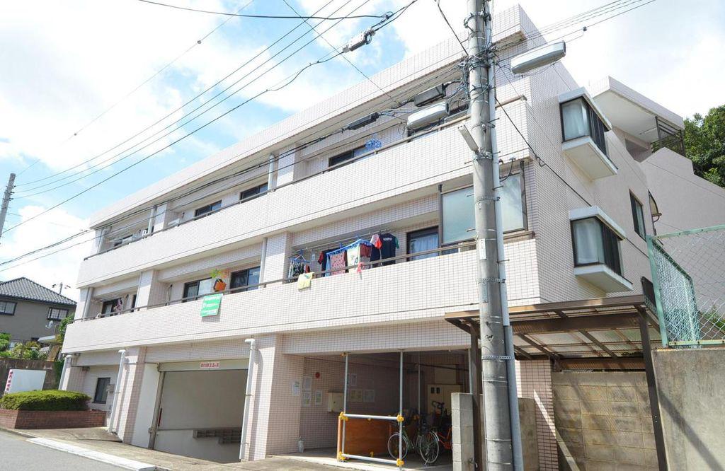 ブルーヒルズB