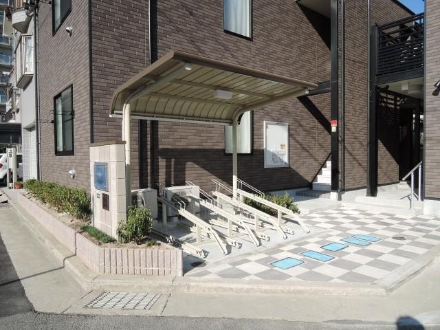 レオネクストリトルスクウェア