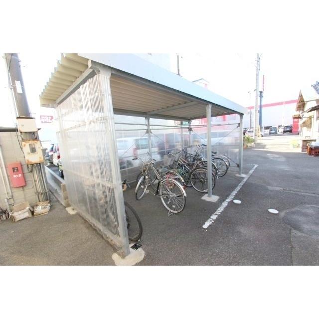 ハイツラフィネ2号館