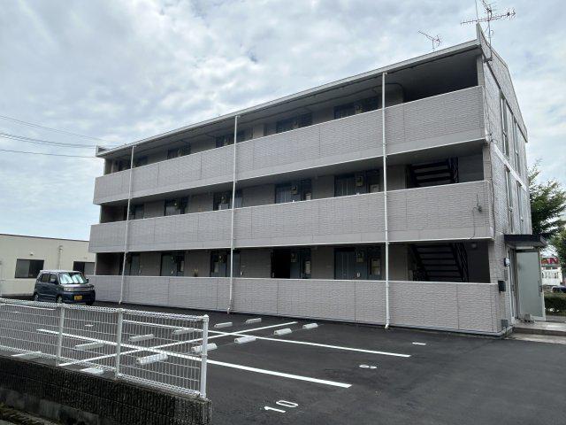 滝野社レジデンス