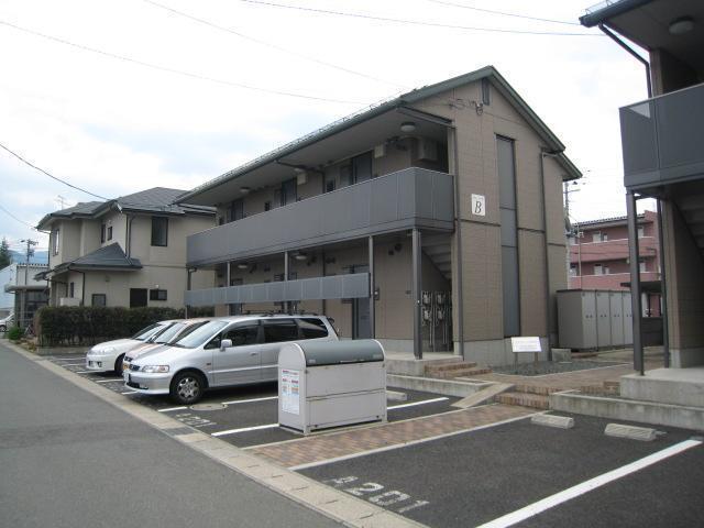 クレセント白山B