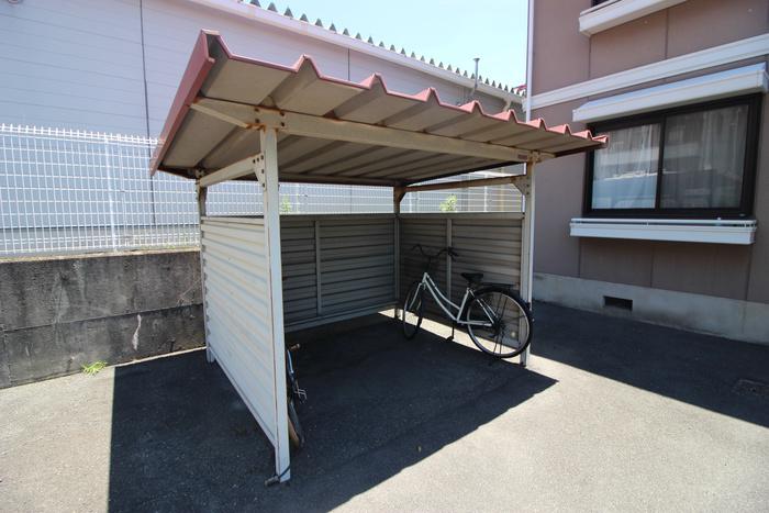 ファミール深井