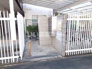 ハイツホリデー