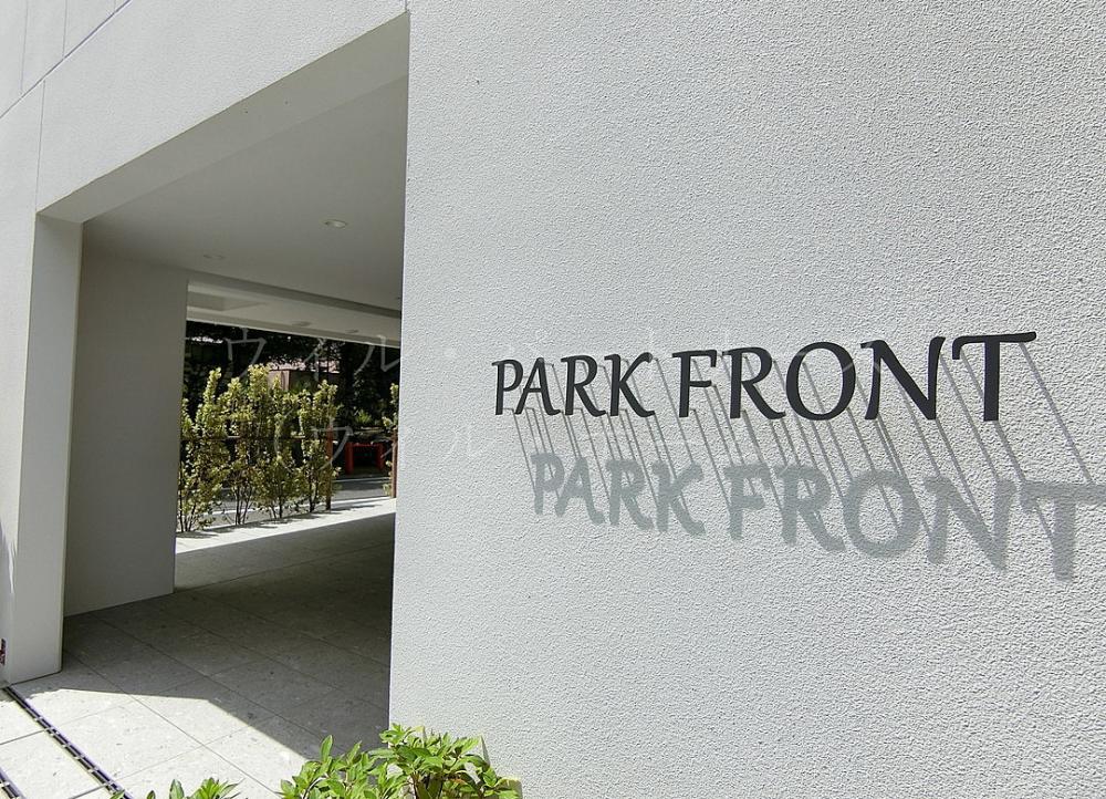 PARK FRONT