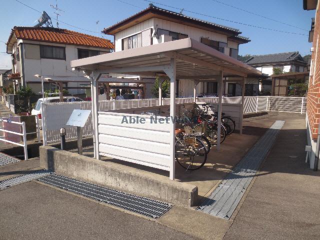 ヴィラファミールA・B