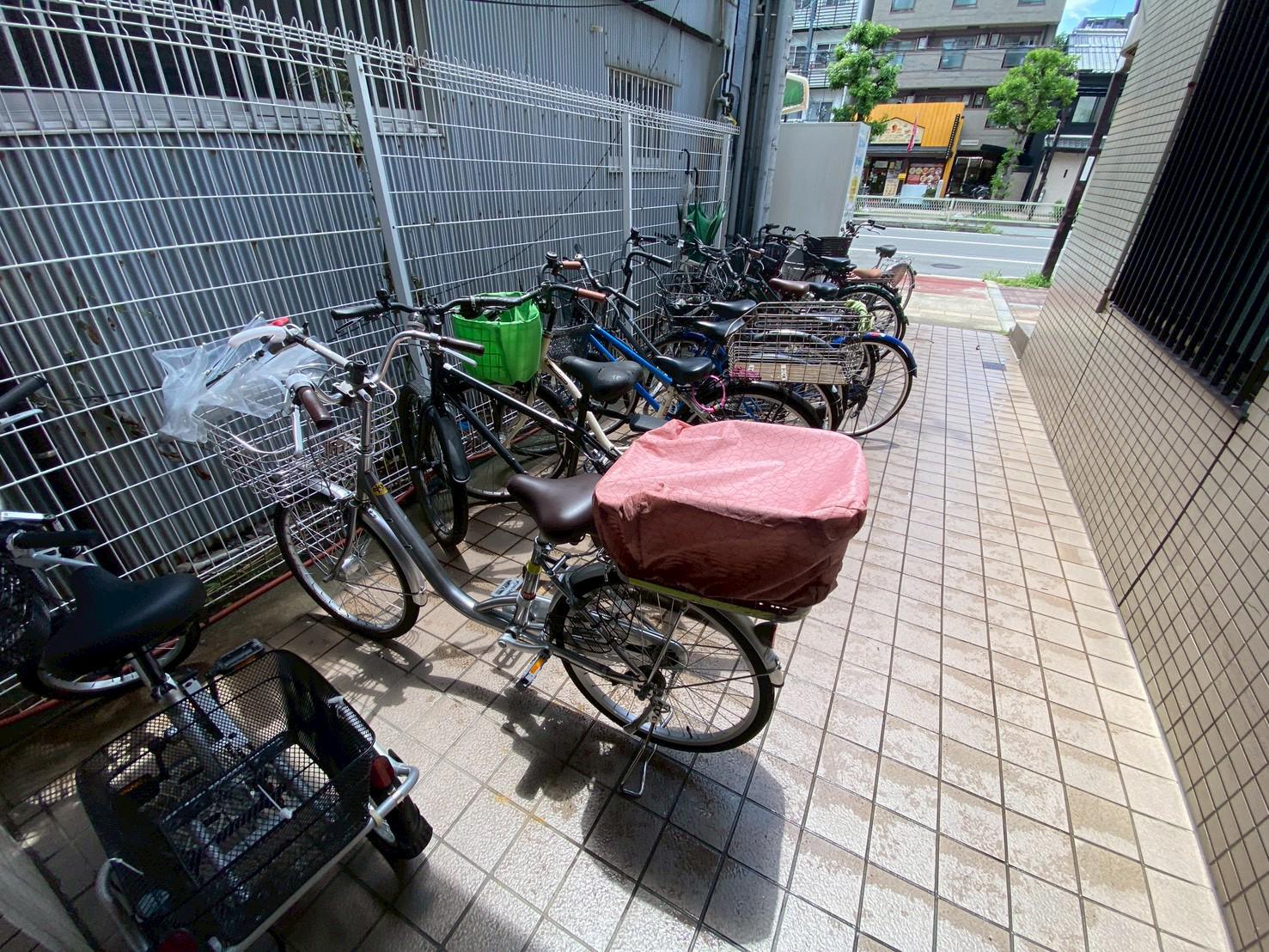 ロイヤルイースト
