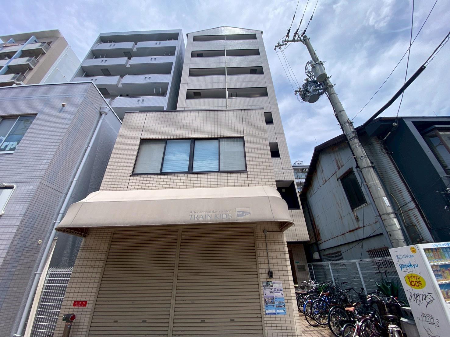 ロイヤルイースト