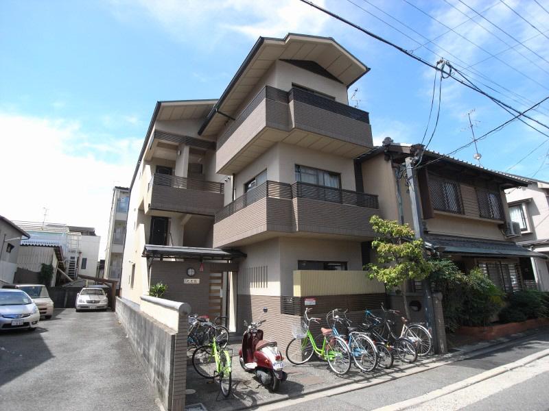 地下鉄烏丸線 北大路駅 徒歩10分 3階建 築32年