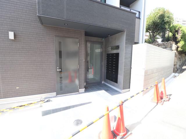 リアコート関大前イースト