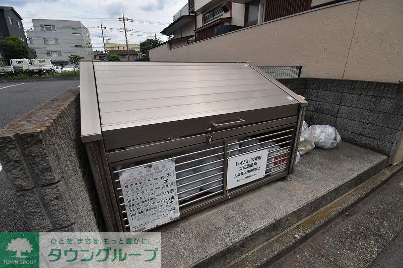 レオパレスプレジオ
