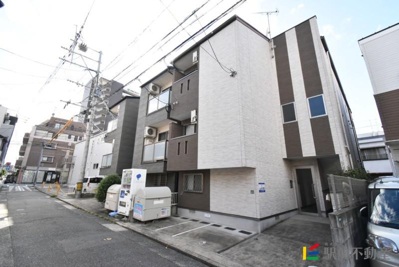 CAMELOT HAKATA CANAL