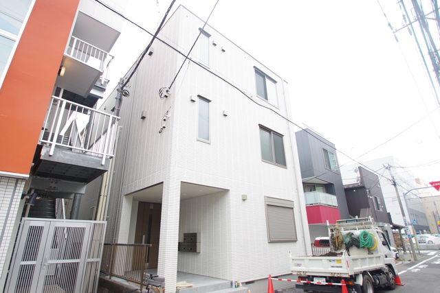 M HAUS