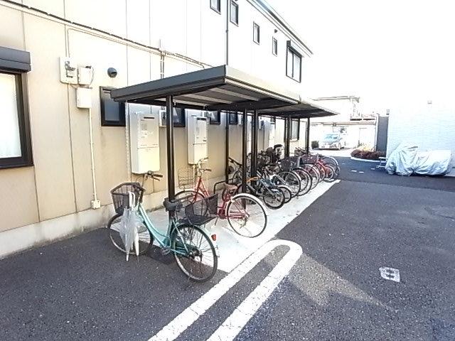 ミア・フォーレス