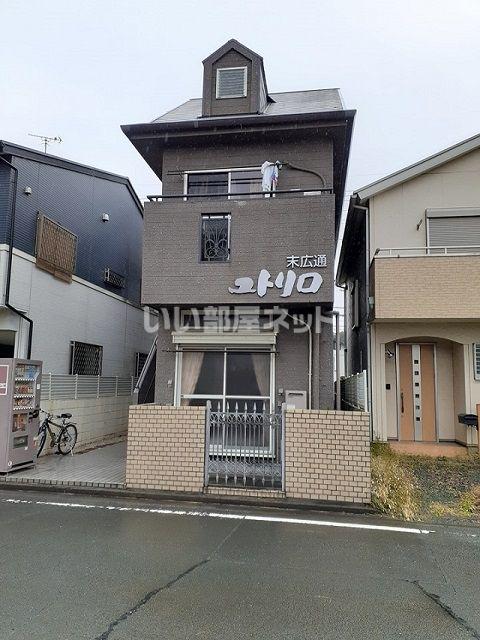 ユトリロ末広通