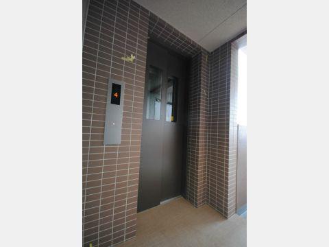  PREMIUM CUBE G 三軒茶屋
