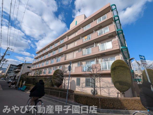 ユニテソリステ津門川