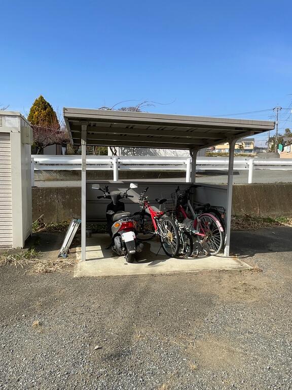 ラベンダー八幡A