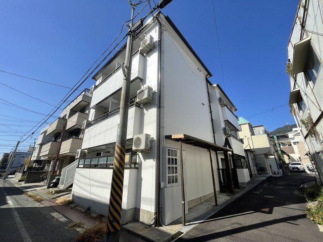 六甲参番館
