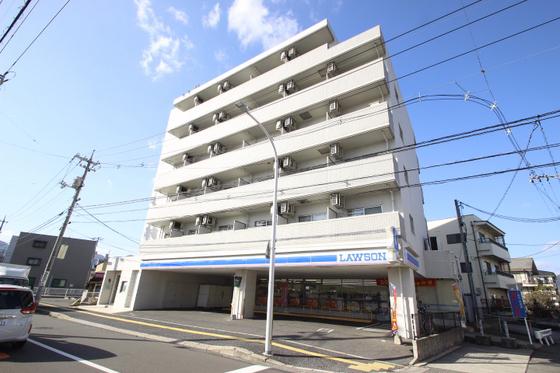 グラビスコート西原駅前