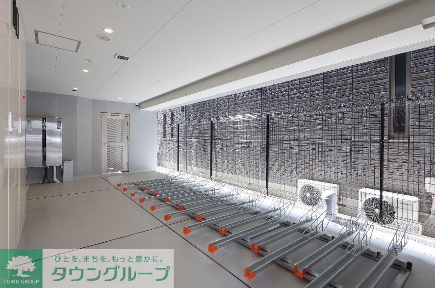 ドゥーエ入谷III