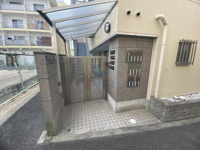 阪急宝塚線 服部天神駅 徒歩3分 3階建 築29年