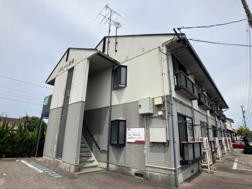 リブェール高岡(1K/2階)
