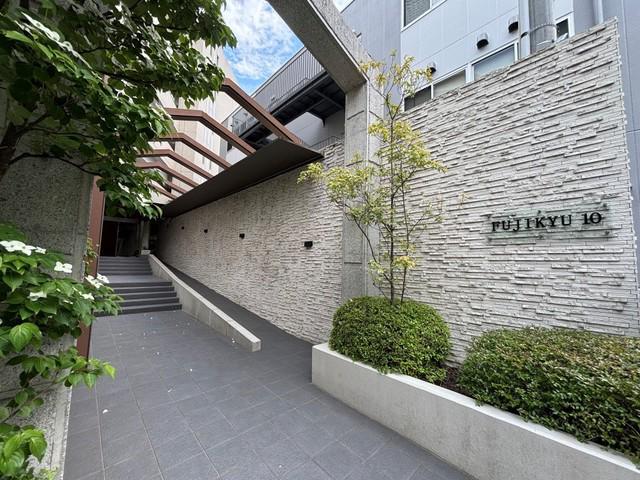 FUJIKYU10