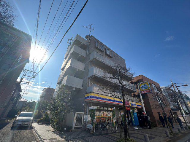 ユーティーキアス