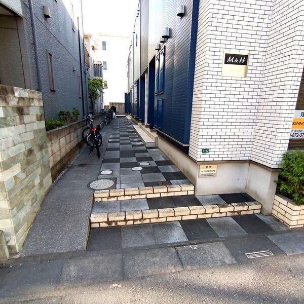 ＪＲ武蔵野線 東川口駅 徒歩5分 2階建 築17年