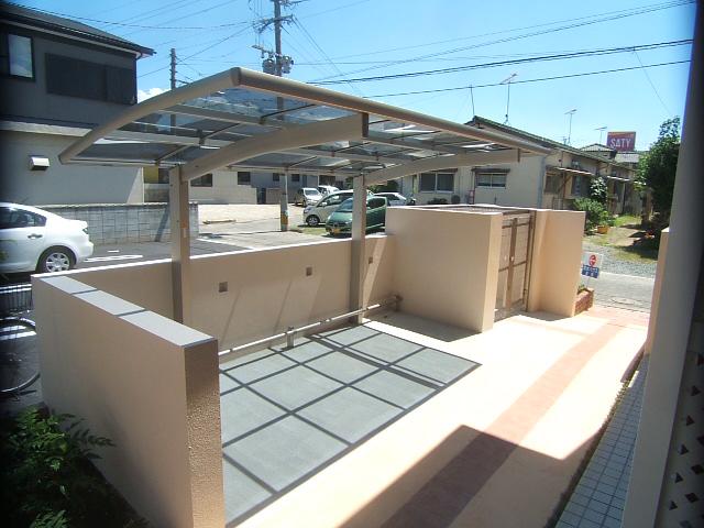 グリユック春日 B棟