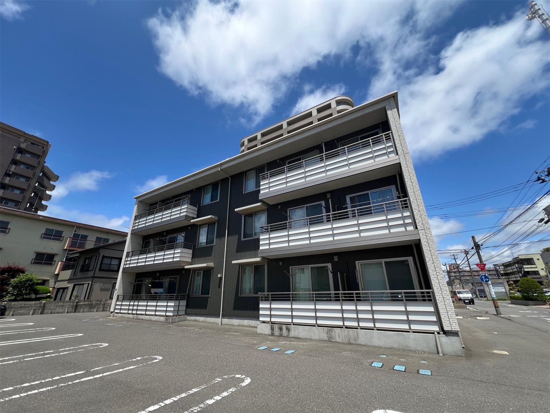 TORAMARU SQUARE