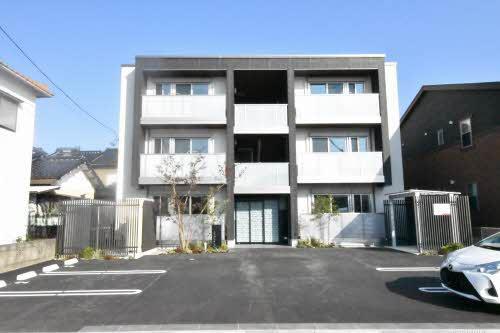 ＩＲいしかわ鉄道 小松駅 徒歩15分 3階建 築16年