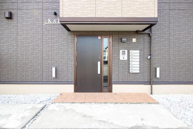 石川県金沢市 2階建 築9年