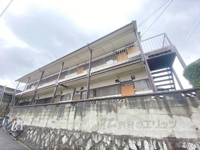 近鉄奈良線 富雄駅 徒歩14分  築58年(2K/2階)