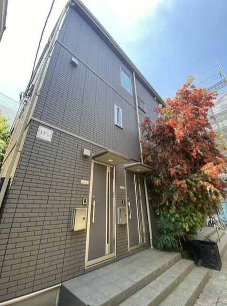 東京メトロ日比谷線 広尾駅 徒歩12分 3階建 築11年