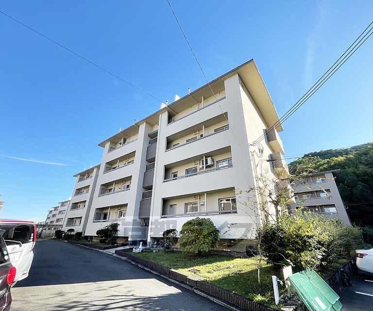南円明寺ヶ丘団地16棟