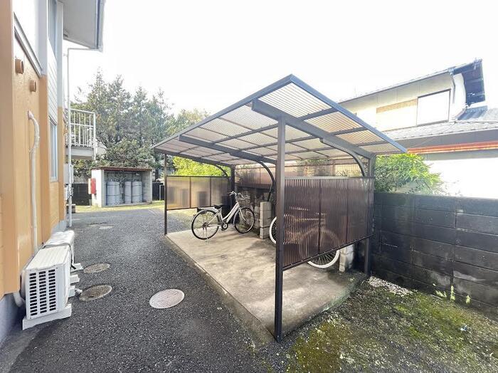 プレジール三宅 B棟