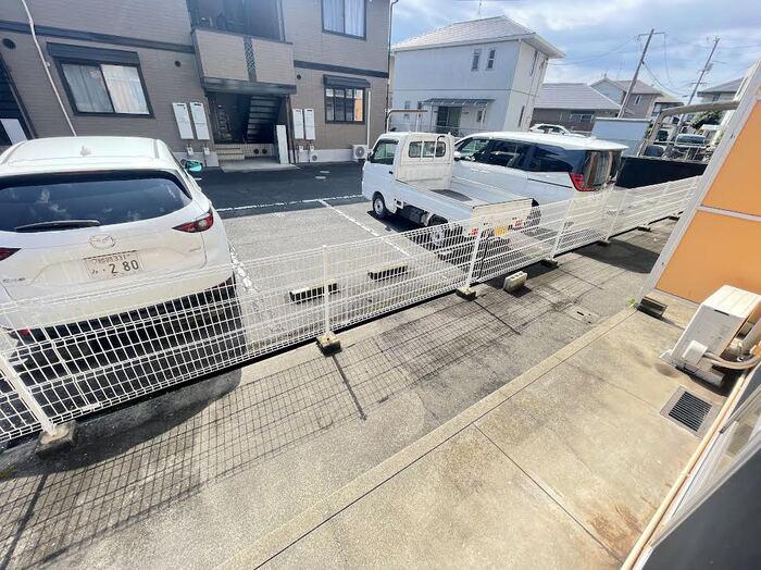 プレジール三宅 B棟