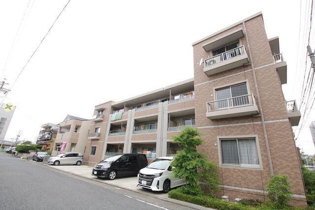 地下鉄東山線 岩塚駅 徒歩8分 3階建 築16年