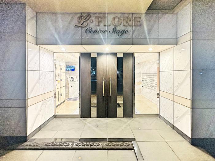 L・FLORE CENTER STAGE