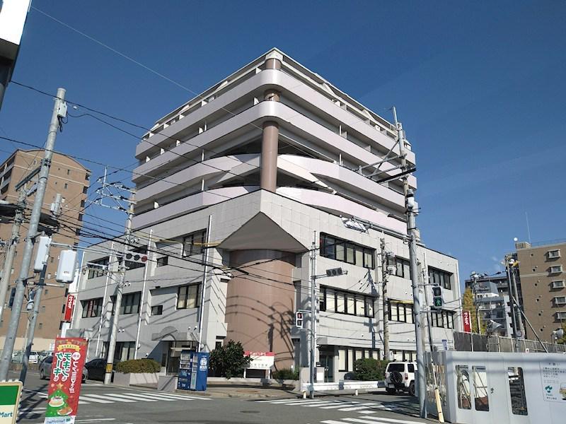 岩保ビル駅南