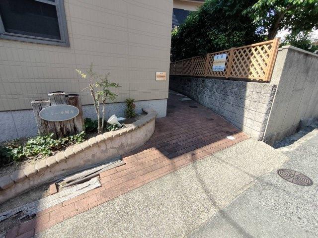 フルール岡本