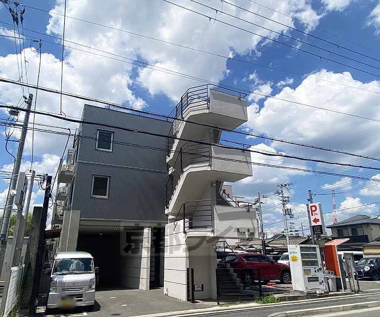 フロムイースト